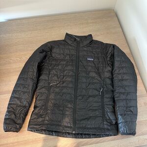 Patagonia men’s nano puff jacket. Medium. Black. Excellent condition.